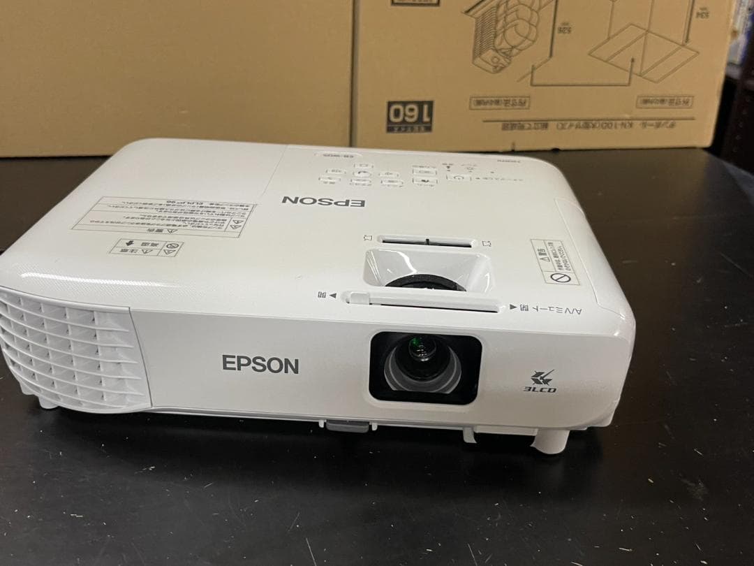 ランプ時間110時間!! EPSON EB-W05 プロジェクター