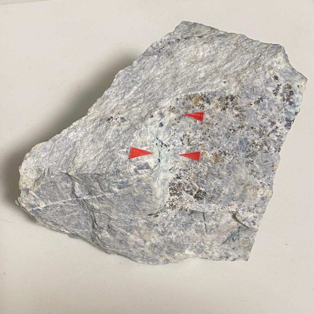 岡山県　大佐山ヒスイ　一部青　蓮華石　237g