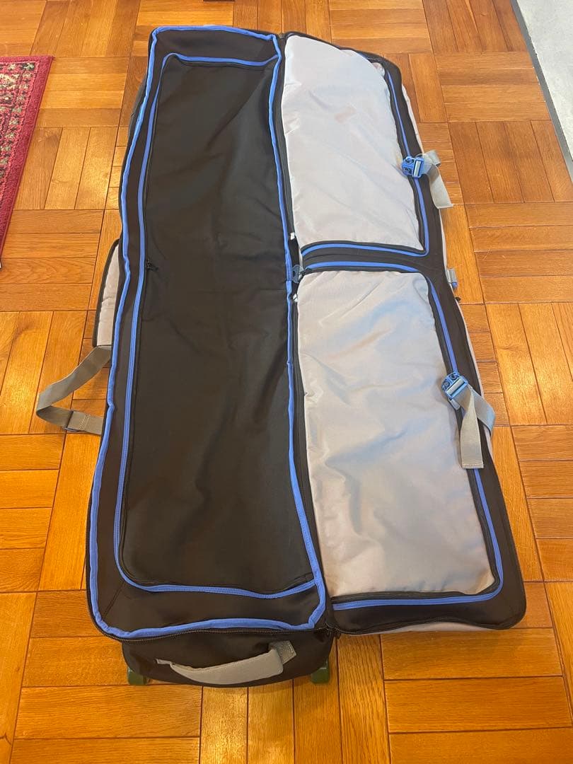 Burton ボードケース 156cmホイール付き グレー/ブラック美中古