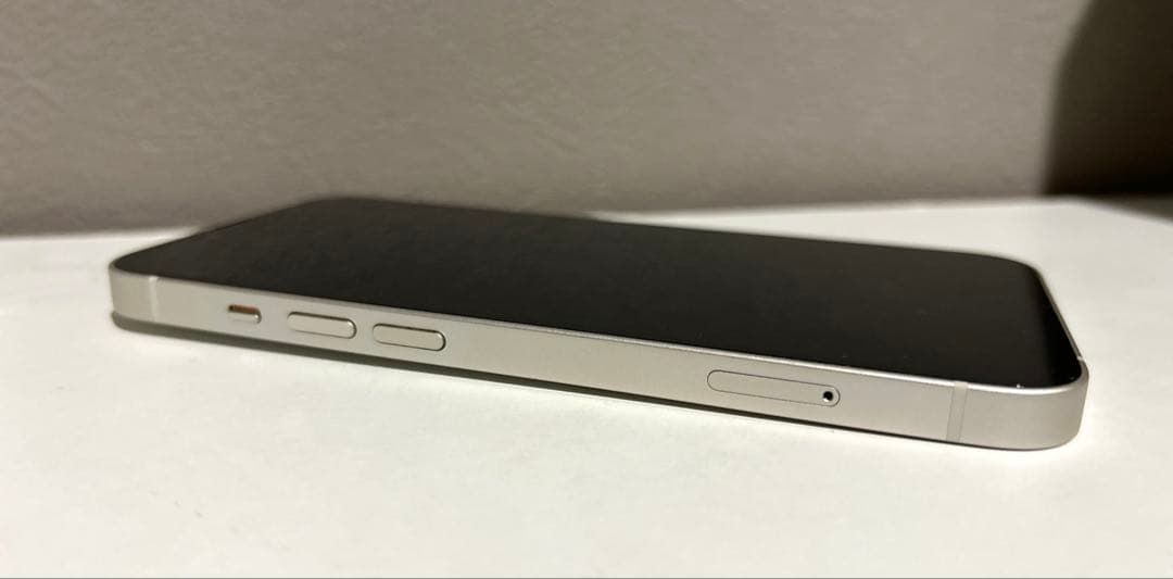 極美品 Apple iPhone13 ホワイト 128GB 本体　SIMフリー