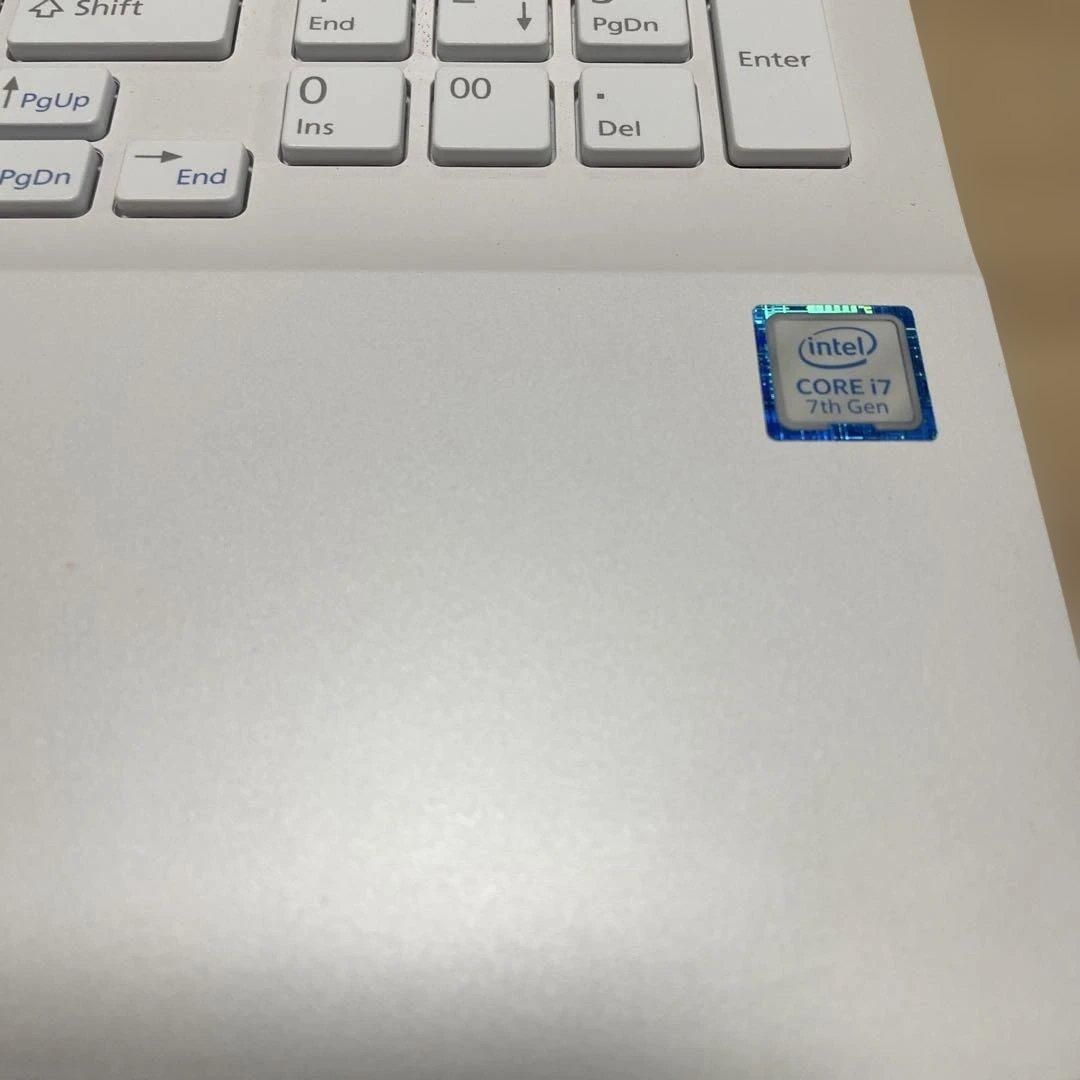 富士通FMV LIFEBOOK AH50/C2 7世代i7