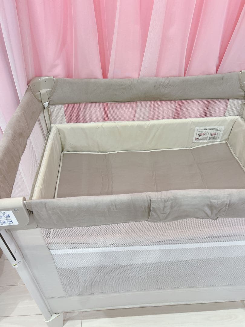 2024年アップリカ ココネルエアープラス ベビー ベッド シュークリーム GR