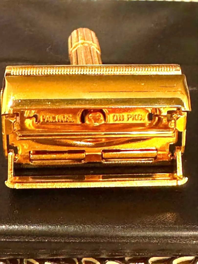 ジレット エグゼクティブ　ファットボーイ　ゴールド （調整式両刃カミソリ）