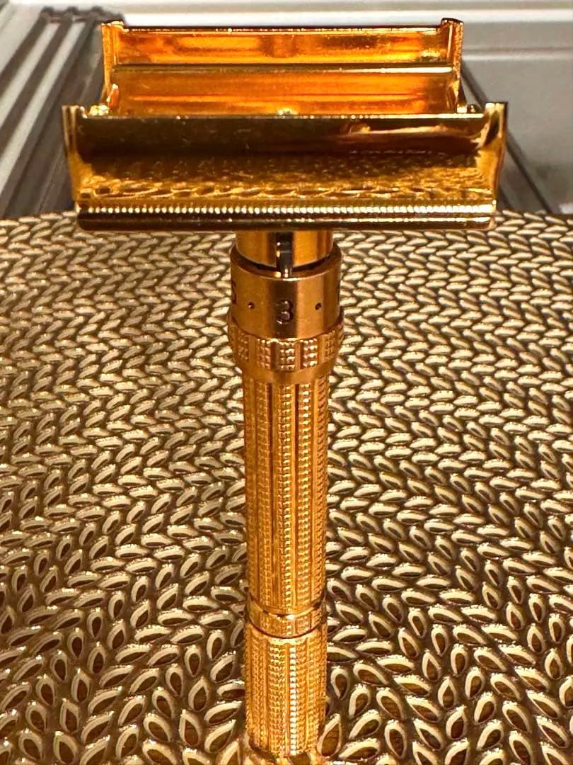 ジレット エグゼクティブ　ファットボーイ　ゴールド （調整式両刃カミソリ）