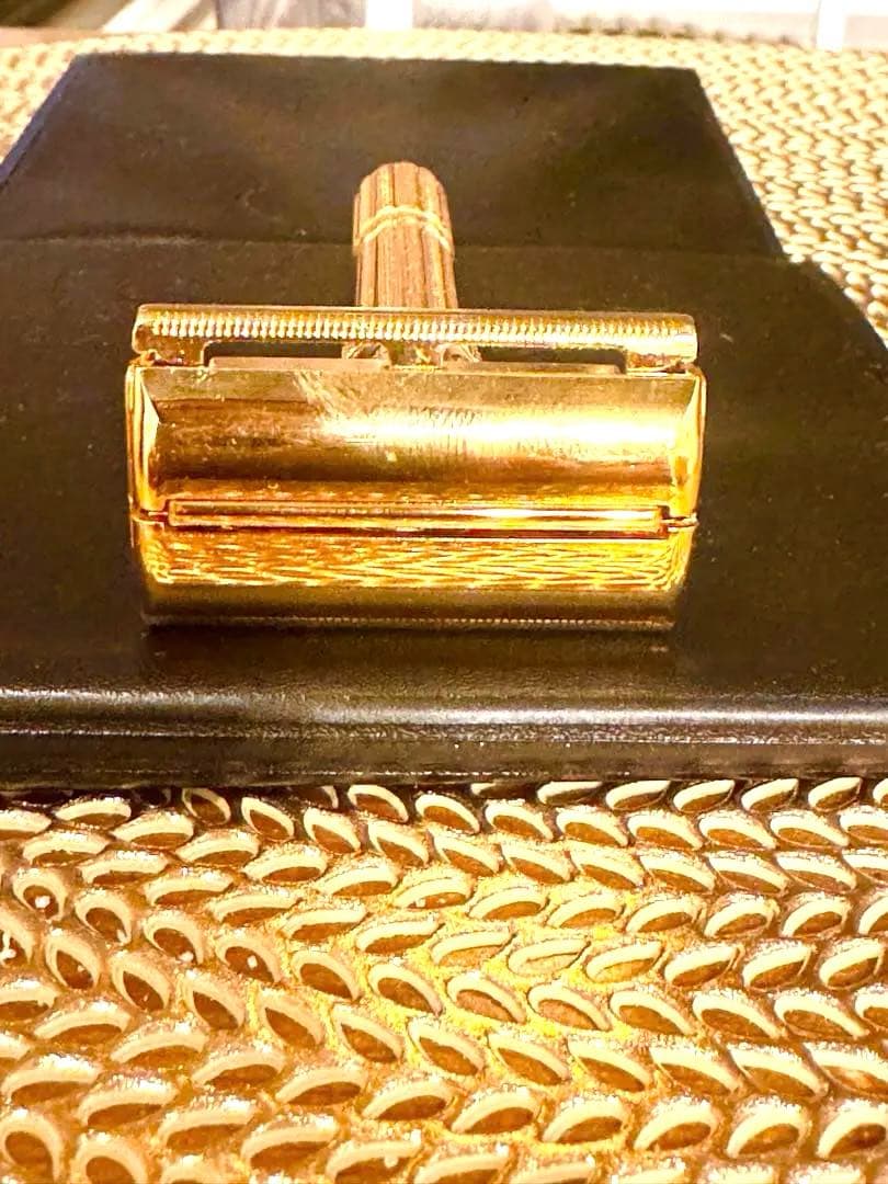 ジレット エグゼクティブ　ファットボーイ　ゴールド （調整式両刃カミソリ）