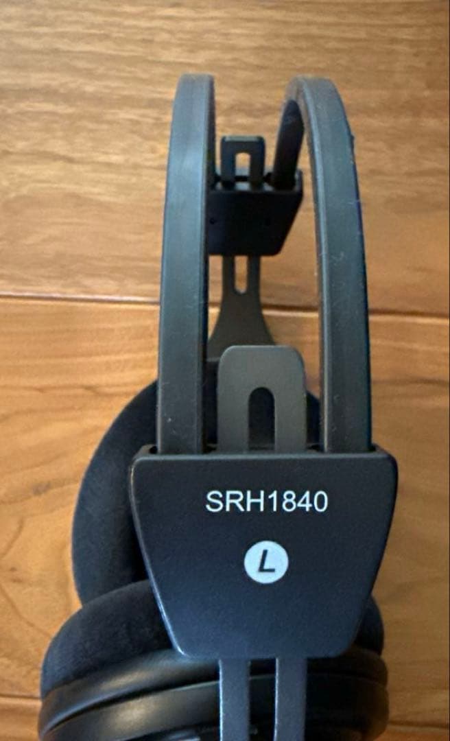ヘッドフォン　SHURE SRH1840