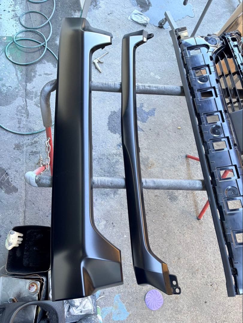 や*ち様 ハイエース　アースカラー　トヨタ純正　新車外し　ワイドボディ　グリル