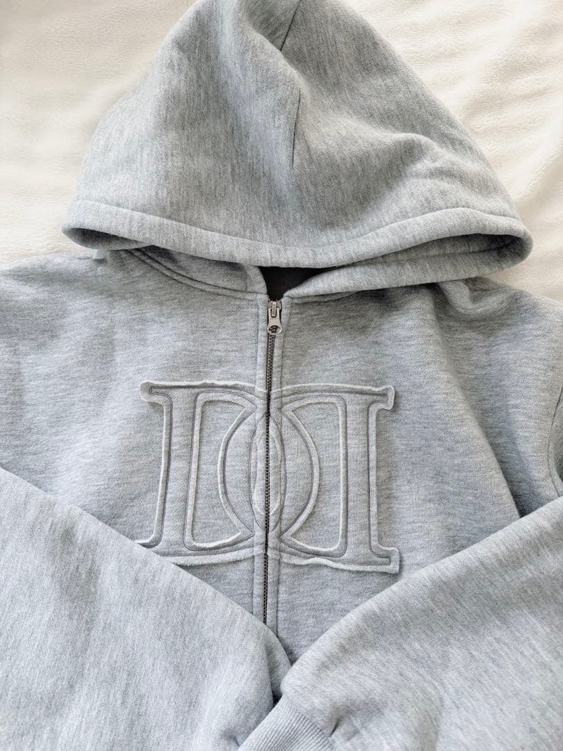 ダーリッチ アップリケDDロゴパーカー グレー