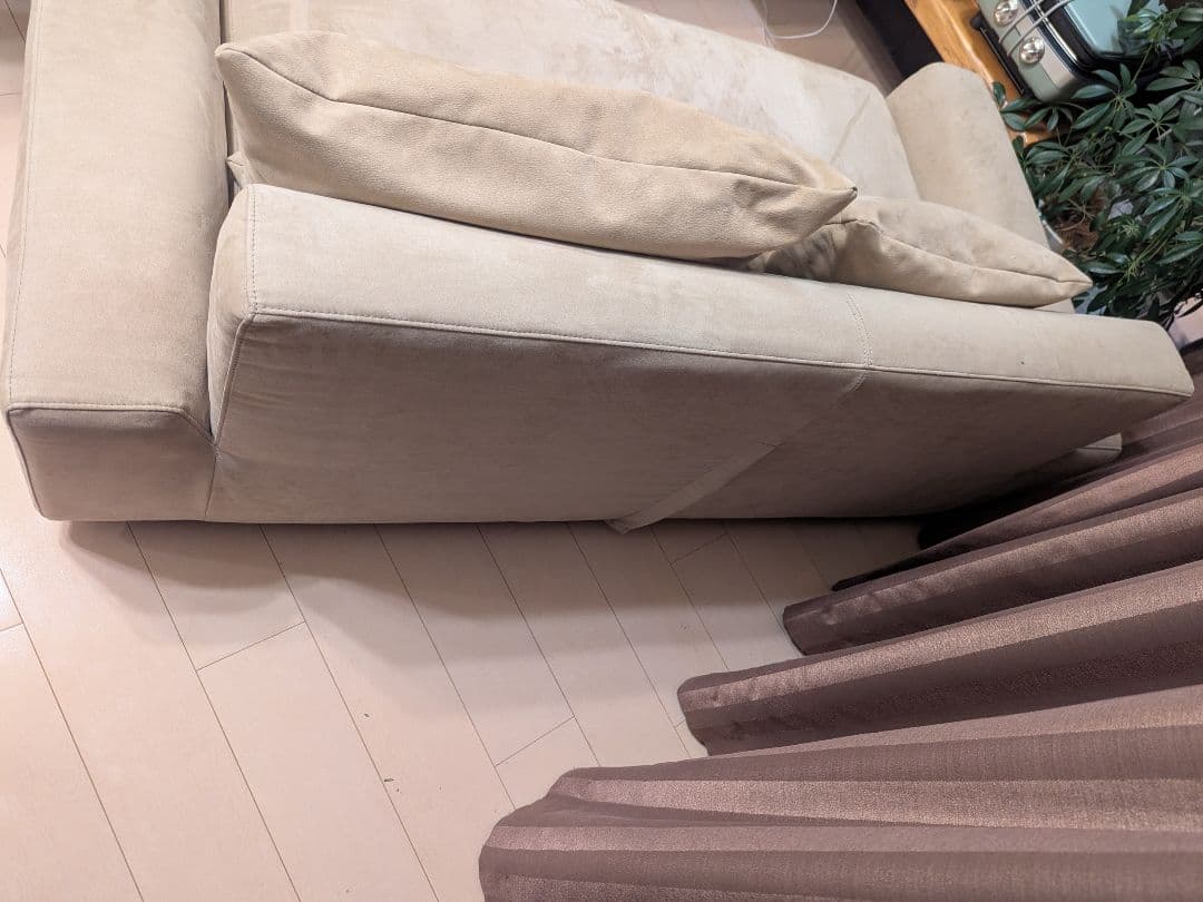 unico ユニコ　ベージュ スエード風 2.5人掛けソファ ペット対応生地