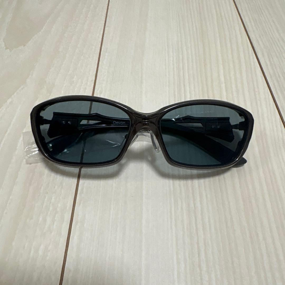 せす ZEQUE Devon ガンメタル サングラス