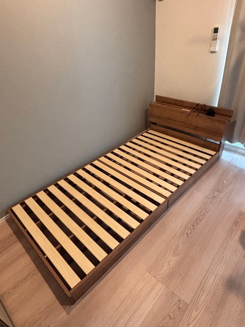 木製シングルベッドフレームのみ【引き取り限定】