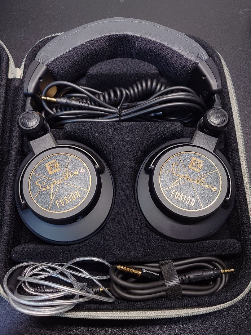 （新品開封済み）Signature FUSION Open Back ヘッドホン