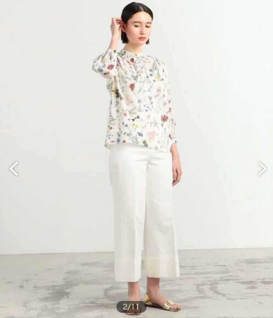 ボタニカルリベルラプリント ボウタイブラウス　トゥモローランド