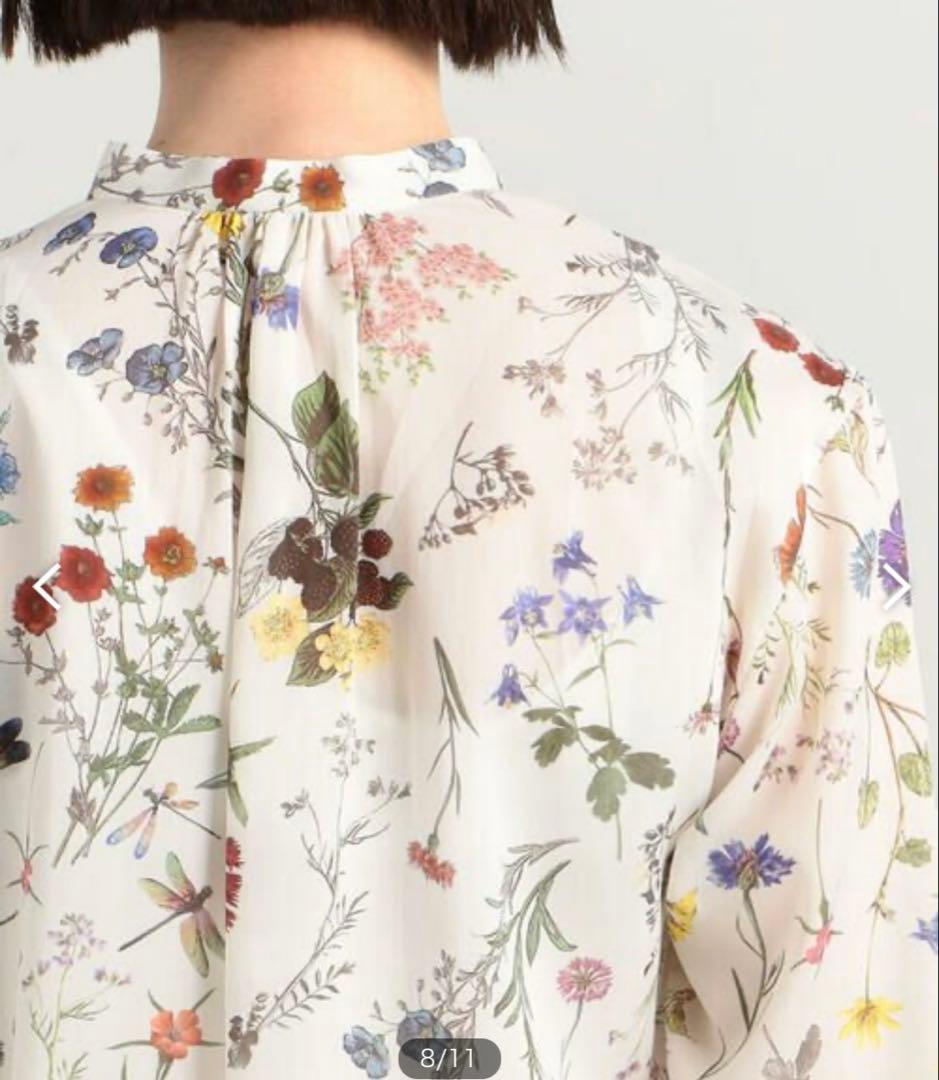 ボタニカルリベルラプリント ボウタイブラウス　トゥモローランド