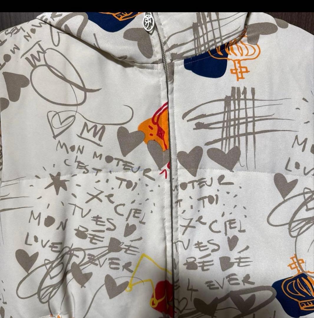 【極美品】最終SALE。カステルパジャック　総柄デザイン　ダウンジャケット