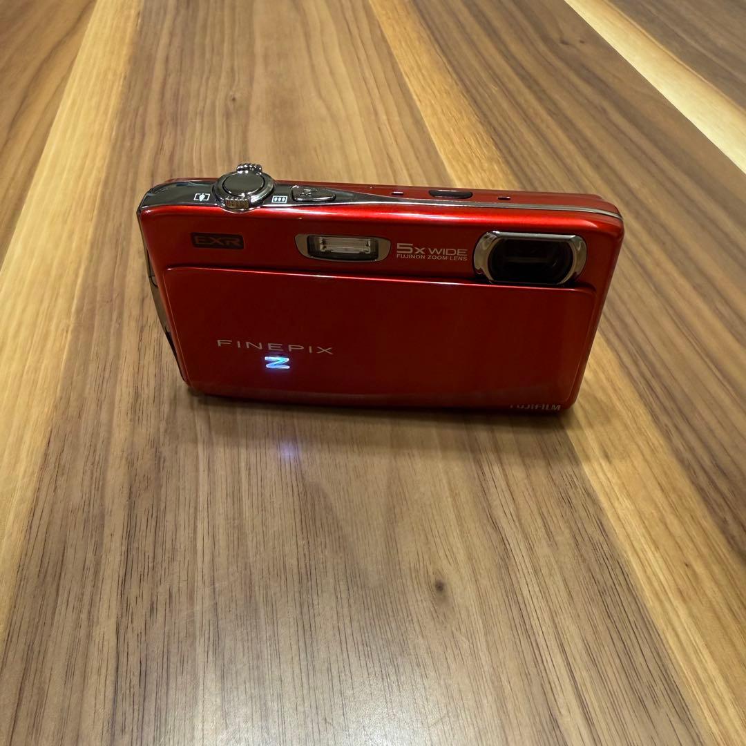 Fujifilm FinePix Z レッド 充電器付き