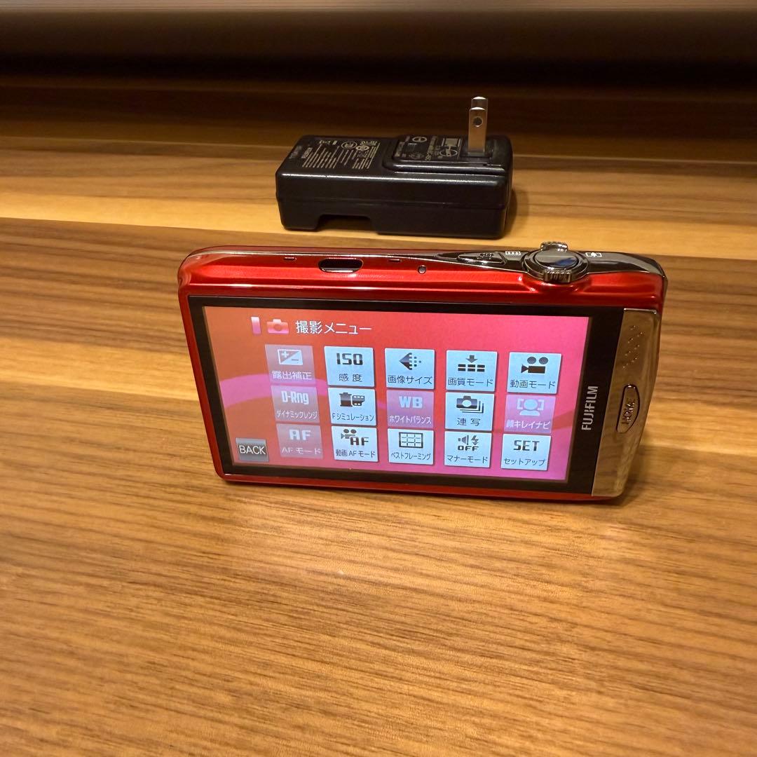 Fujifilm FinePix Z レッド 充電器付き