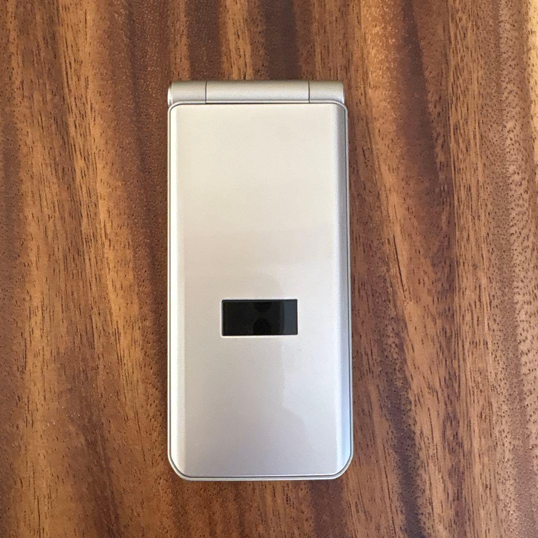 docomo arrows F-41C シルバー 本体 ガラケー