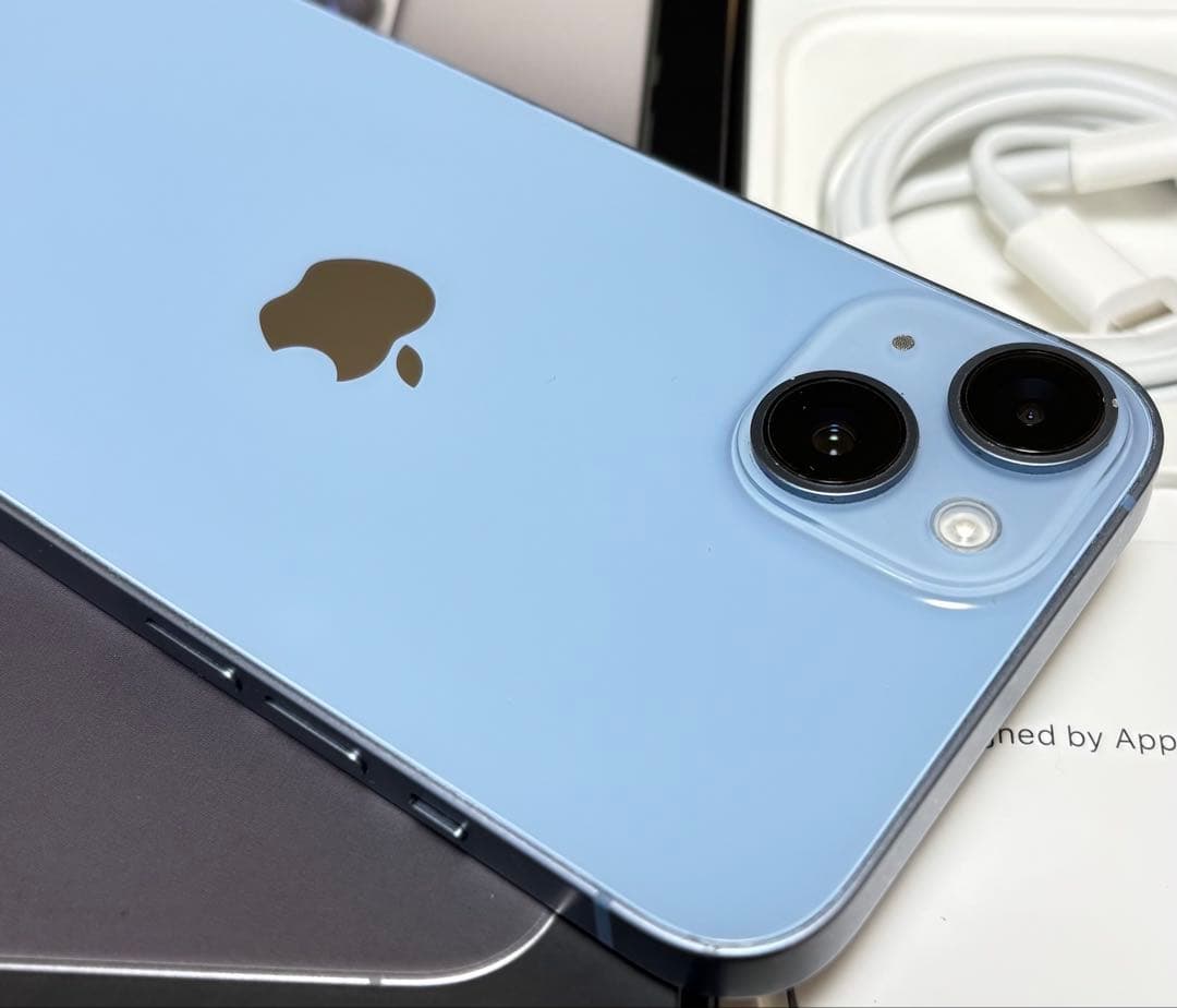 【美品】iPhone 14 256GB ブルー　新品バッテリー　スマホ本体