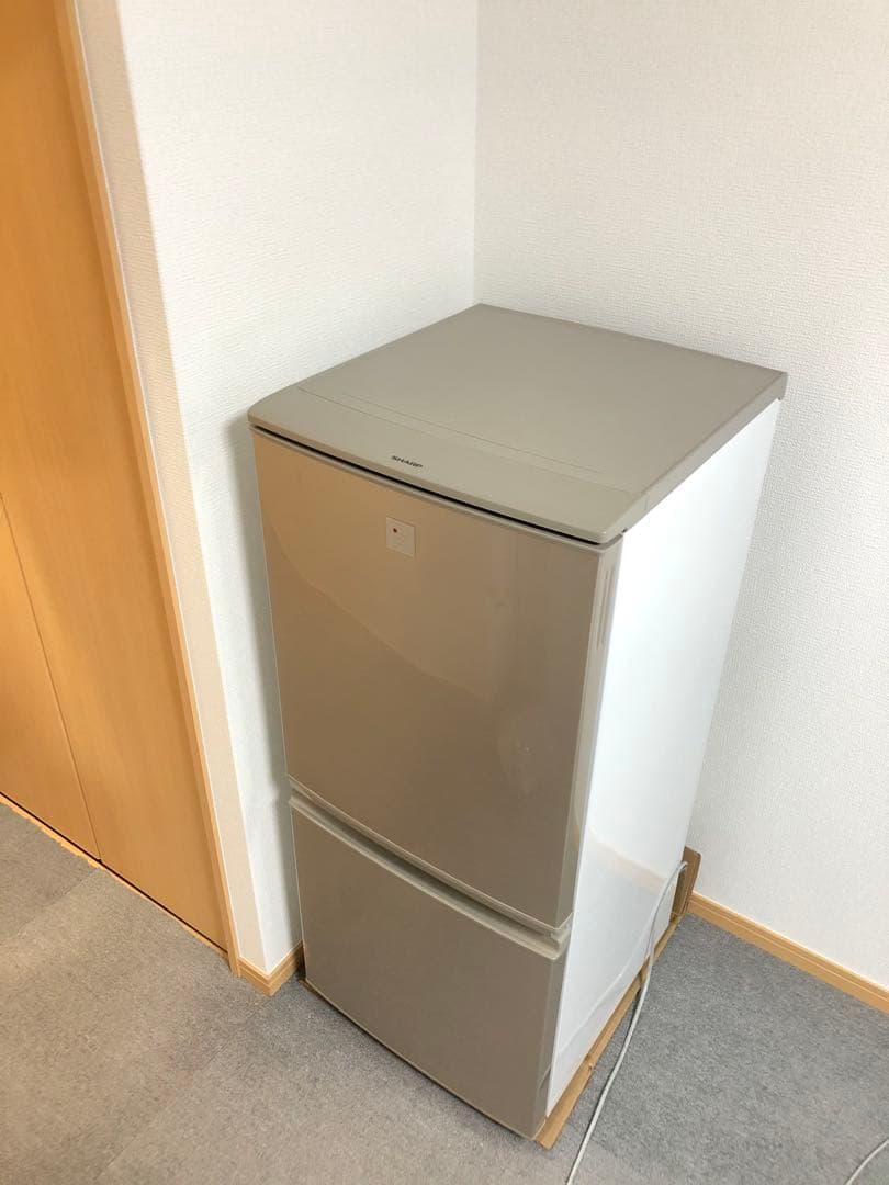 冷蔵庫 シャープ 2014年製 137L 新生活 住まい