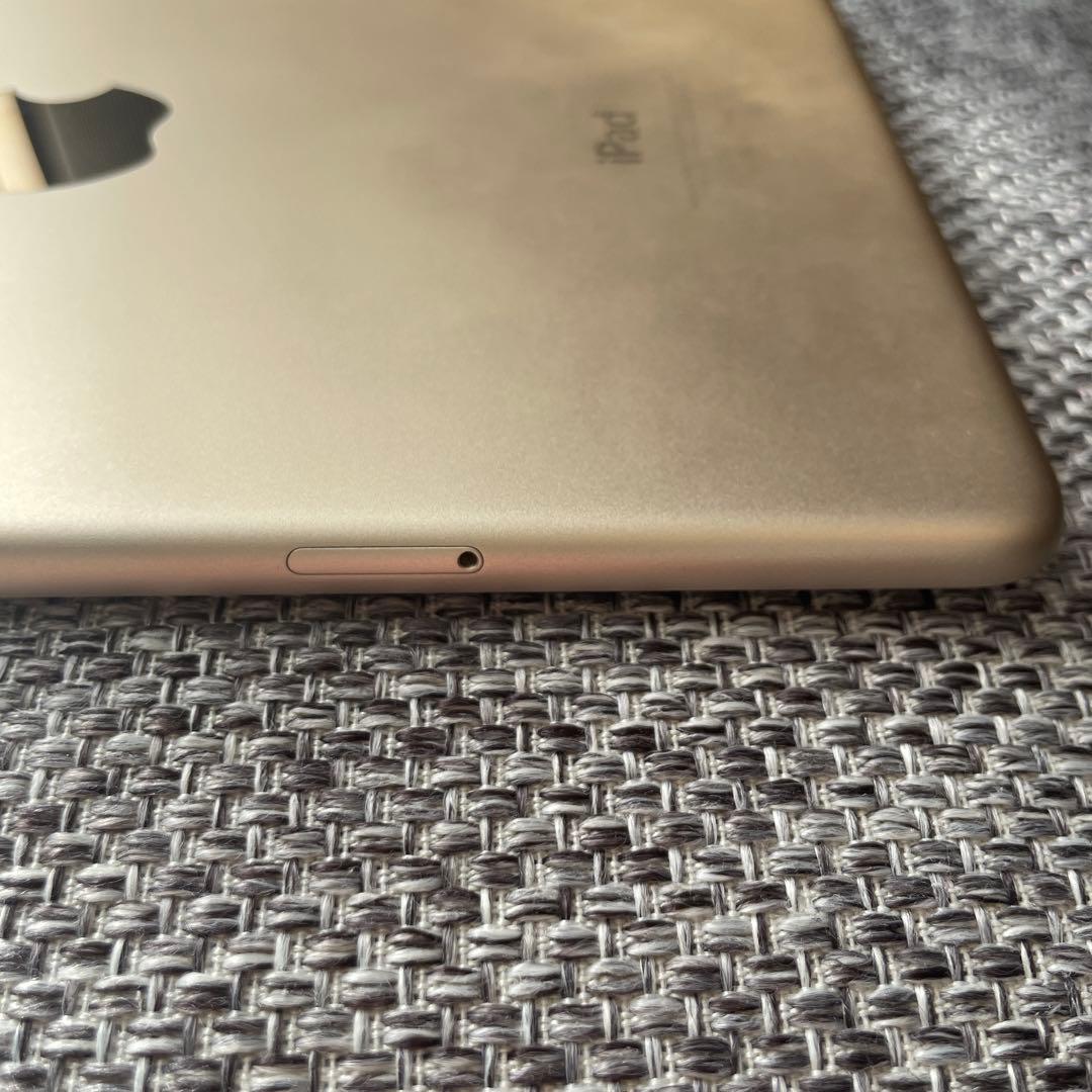 【美品】iPad mini4 128GB SIMフリー 【当日発送】