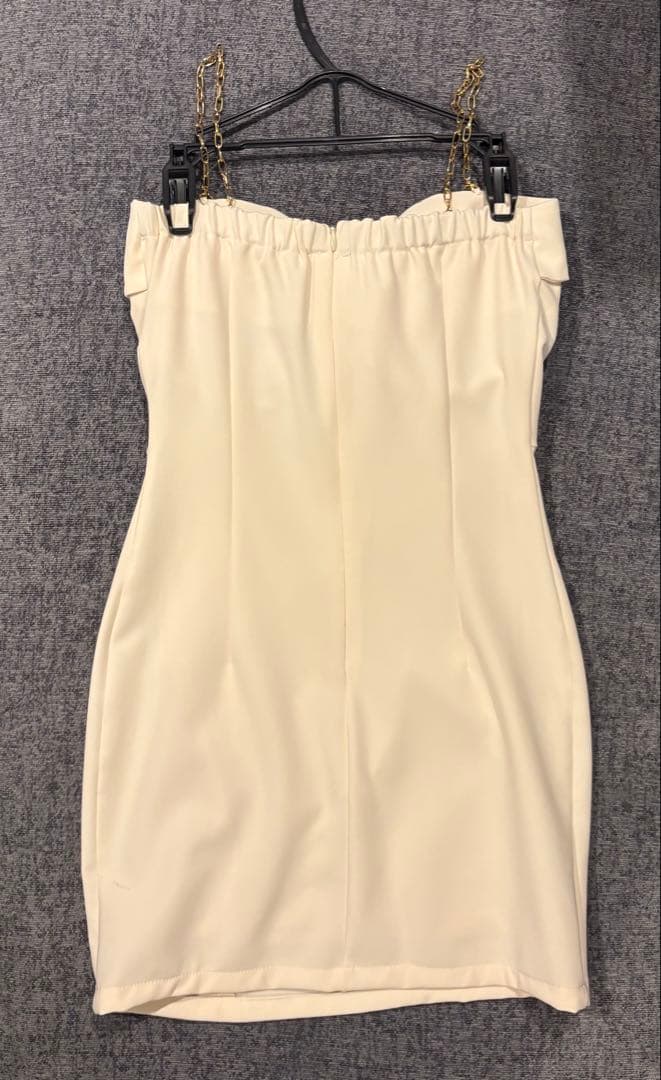 2025秋冬最新モデルチェーンショルダーミニドレス（お直し済）ほぼ新品