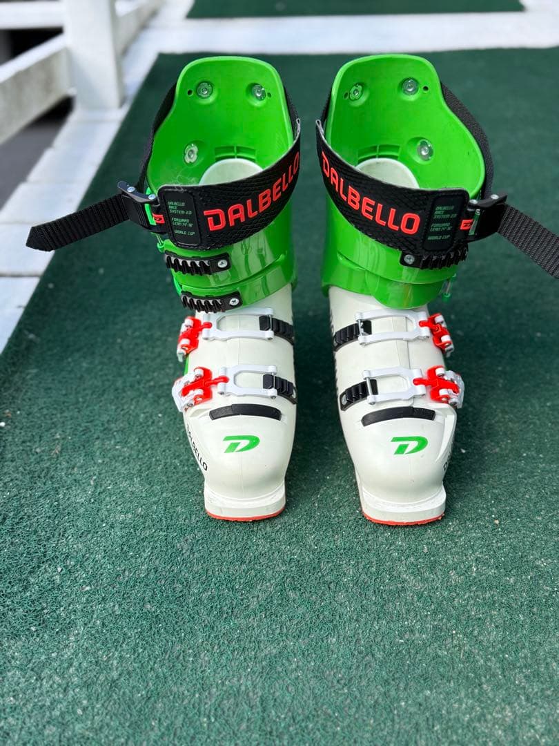 22/23 DALBELLO DRS SS 25.5cm定価は115,500円