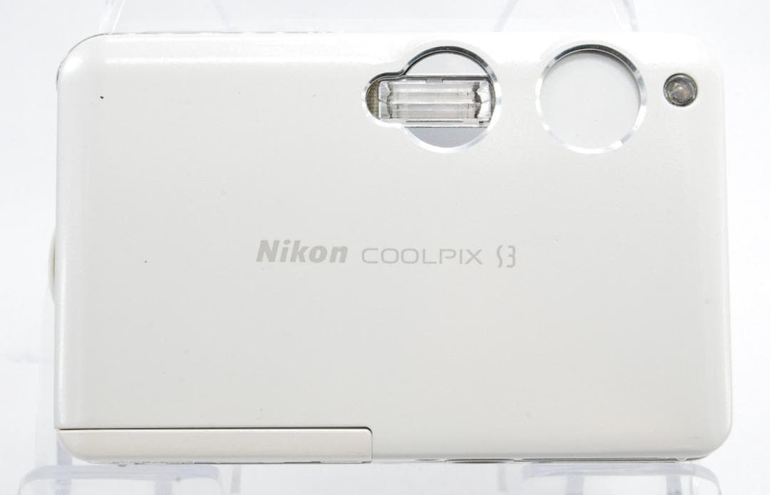 【美品/動作確認済】Nikon CoolPix S3ホワイト　バッテリー充電器付
