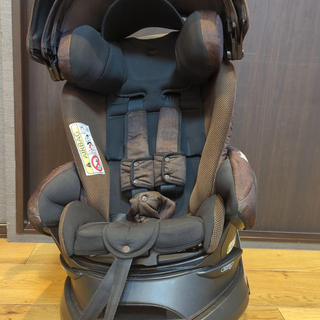 値下げ　Aprica アップリカ フラディアグロウ ISOFIX　ブラウン