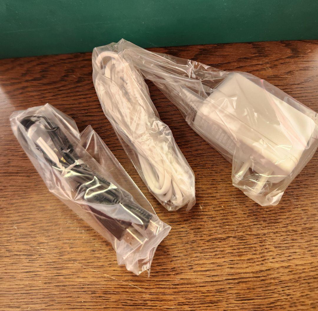 未使用 docomo F-03D Girls’ ARROWS Kiss