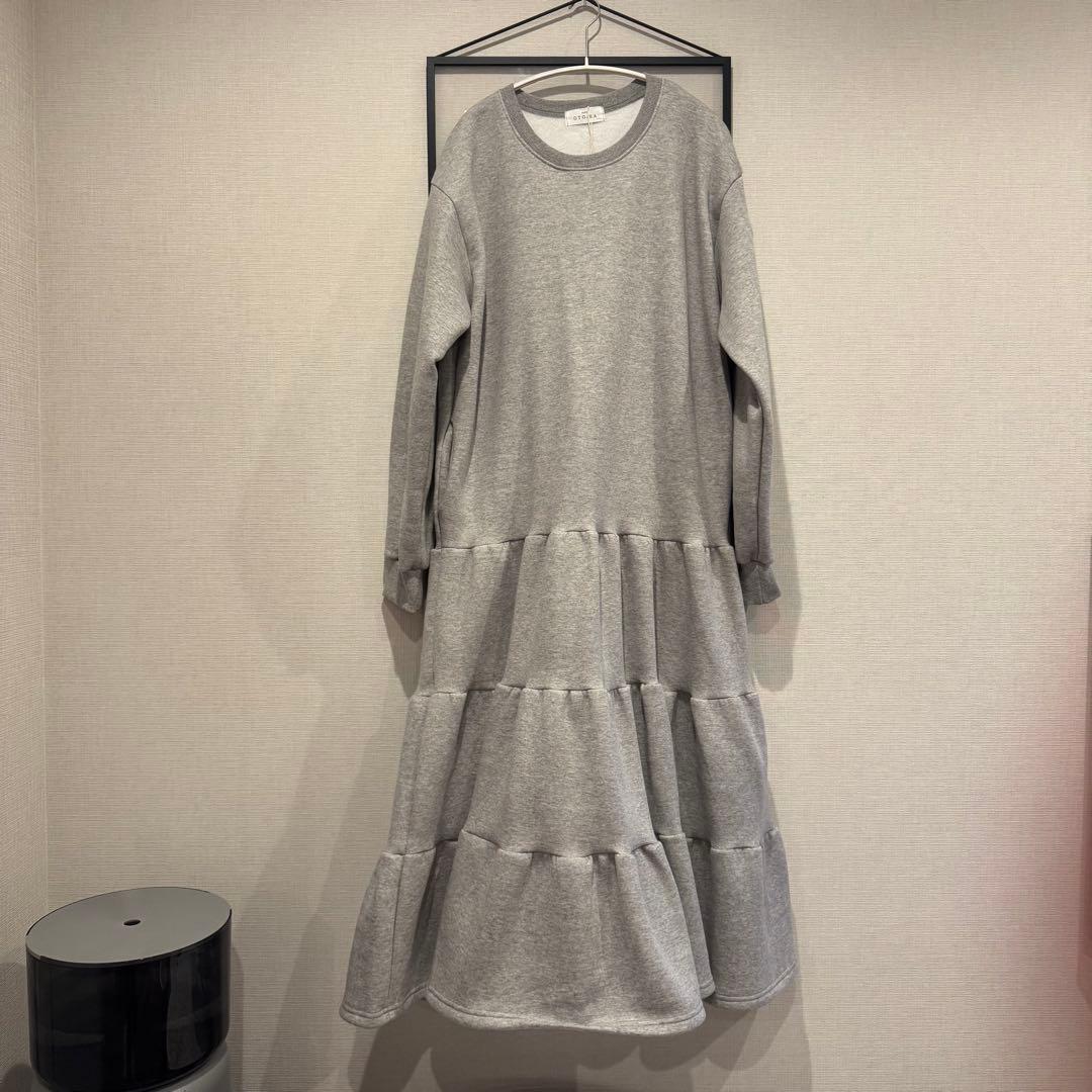 新品未使用　plusOTO.HA裏起毛ティアードスウェットワンピース/グレー