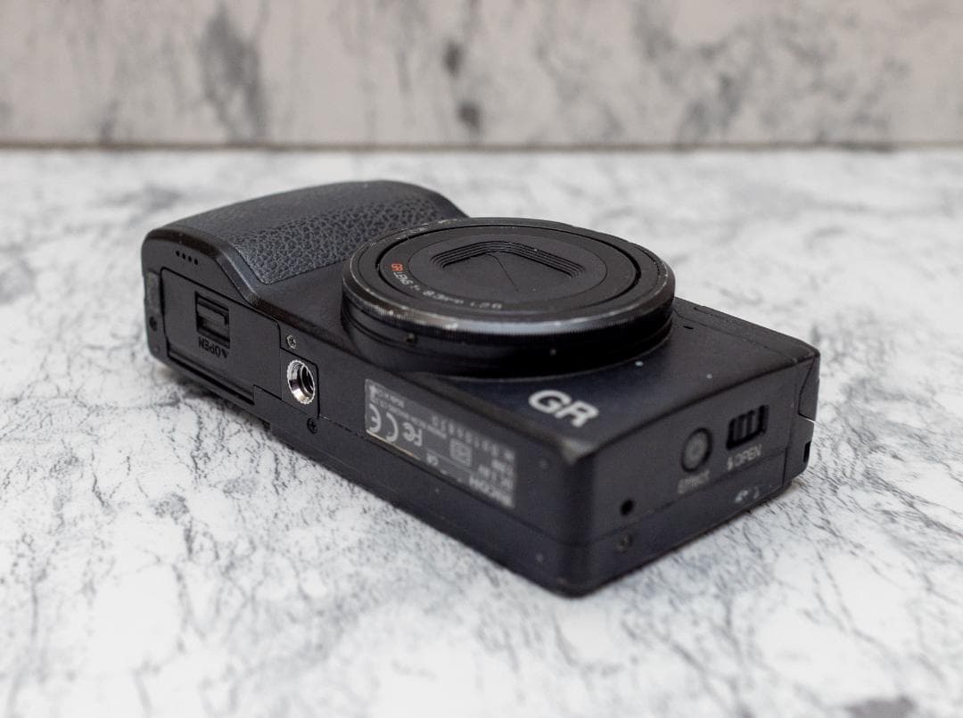 RICOH GR 2013 APS-C 初代 ショット数7877枚