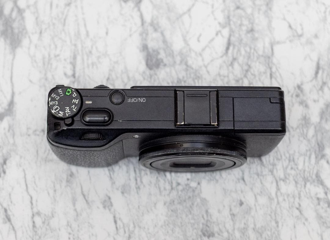 RICOH GR 2013 APS-C 初代 ショット数7877枚