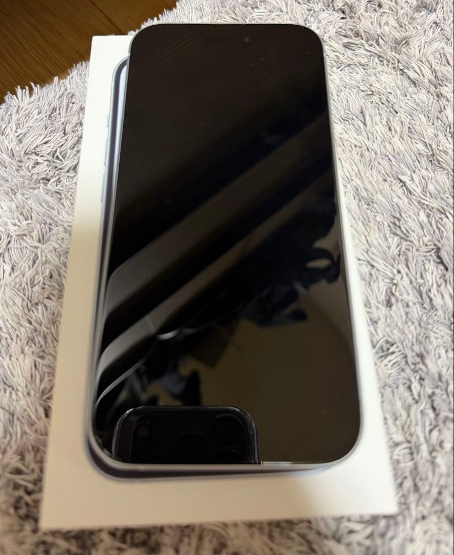 【美品】iPhone 15 256GB ブルー　SIMフリー