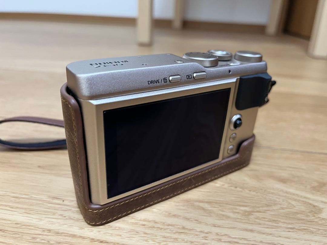 デジタルカメラ Fujifilm XF10