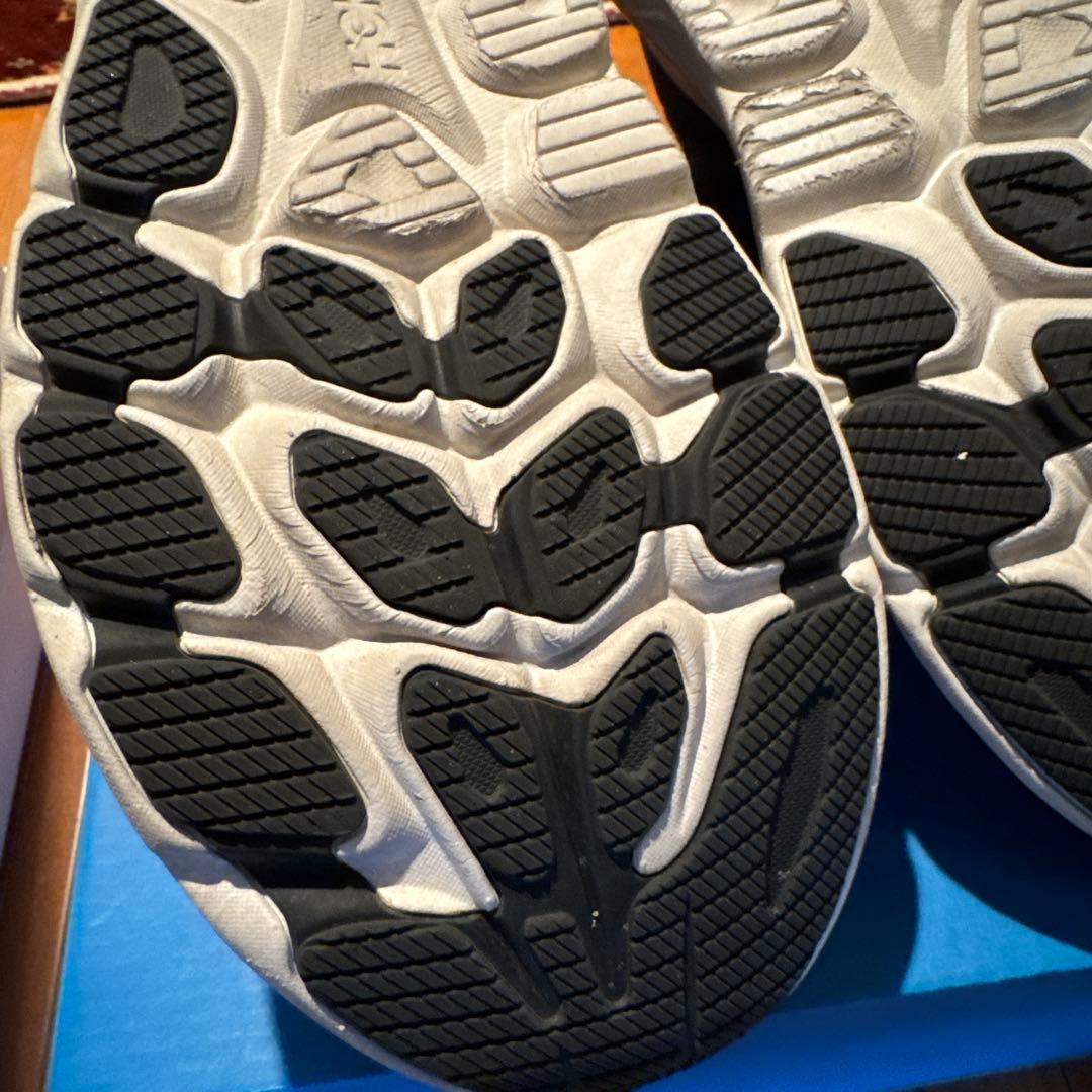 HOKA スニーカー クリプトン10ブラック/ゴールド　サイズ27.5