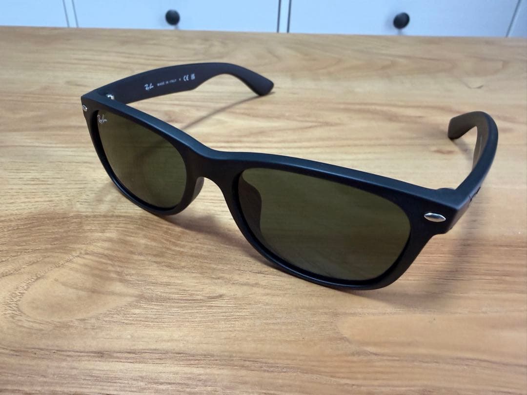 レイバン ニューウェイファーラー　RB2132F