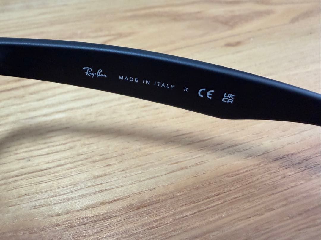 レイバン ニューウェイファーラー　RB2132F