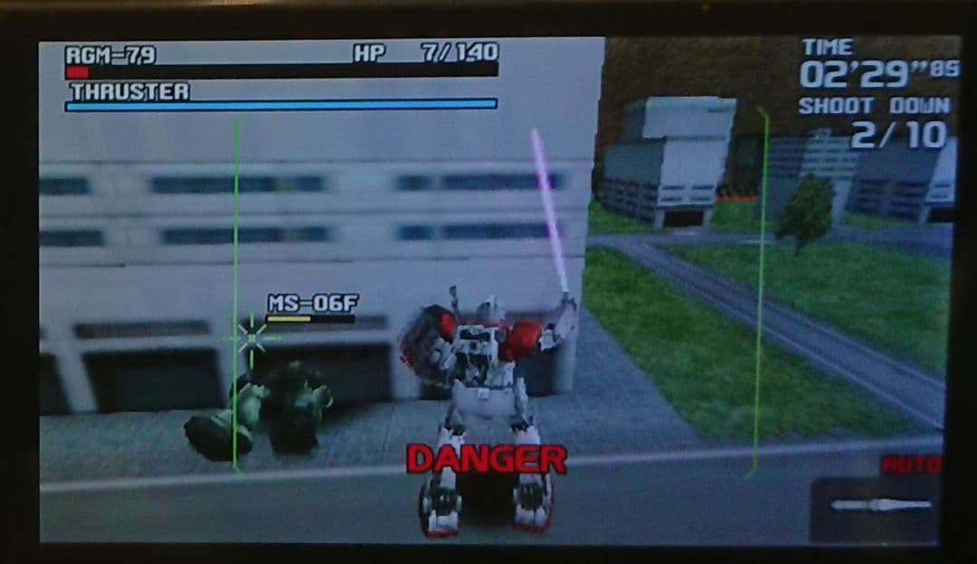 ドコモ P-04B PINK ピンク ガラケー ワンセグ ガンダム ゲーム 携帯