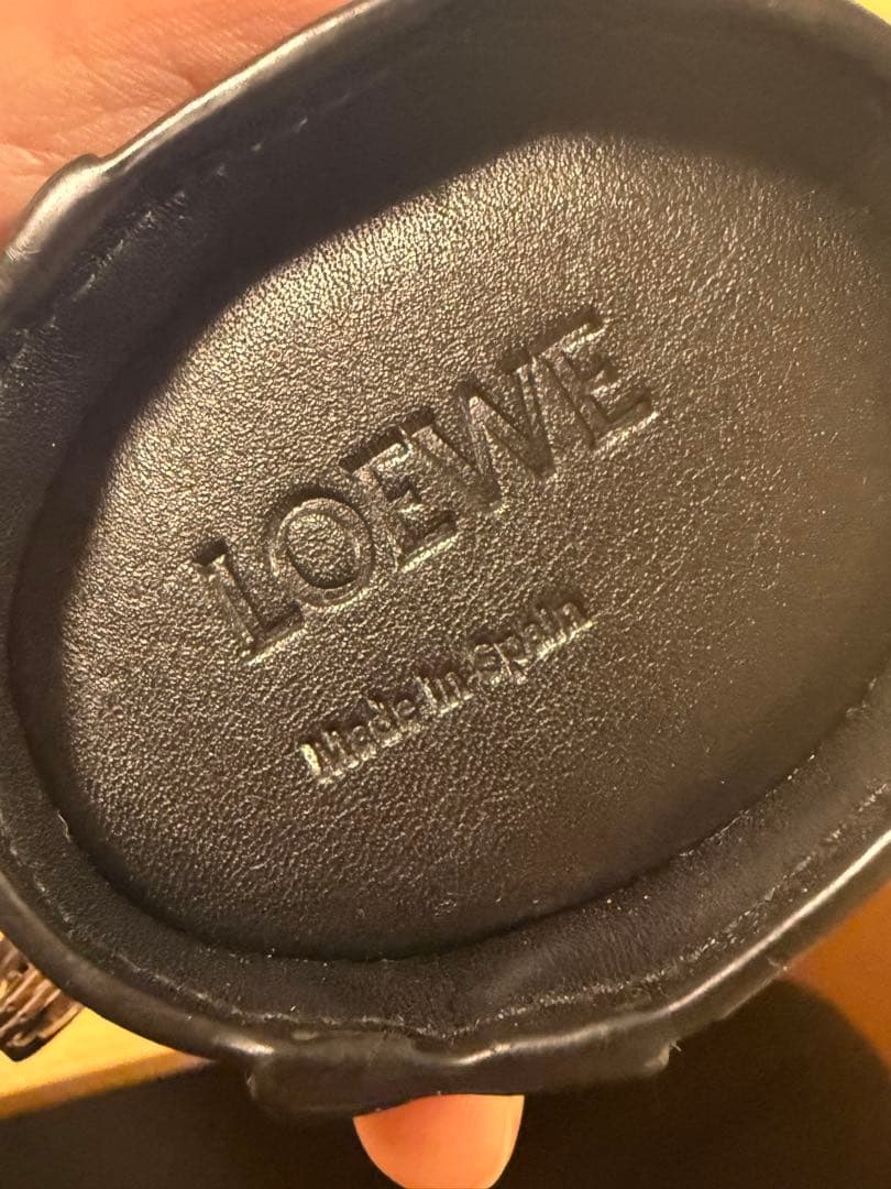 (週末セール)ロエベパンダパース ケース レザー ブラック ホワイト