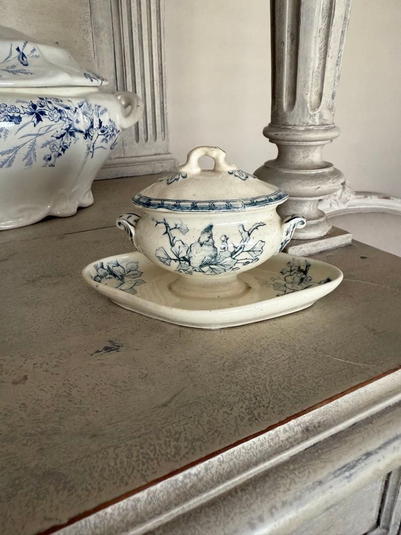 フランスアンティークショワジールロワ青い花模様小鳥柄のムタディエマスタード入れ