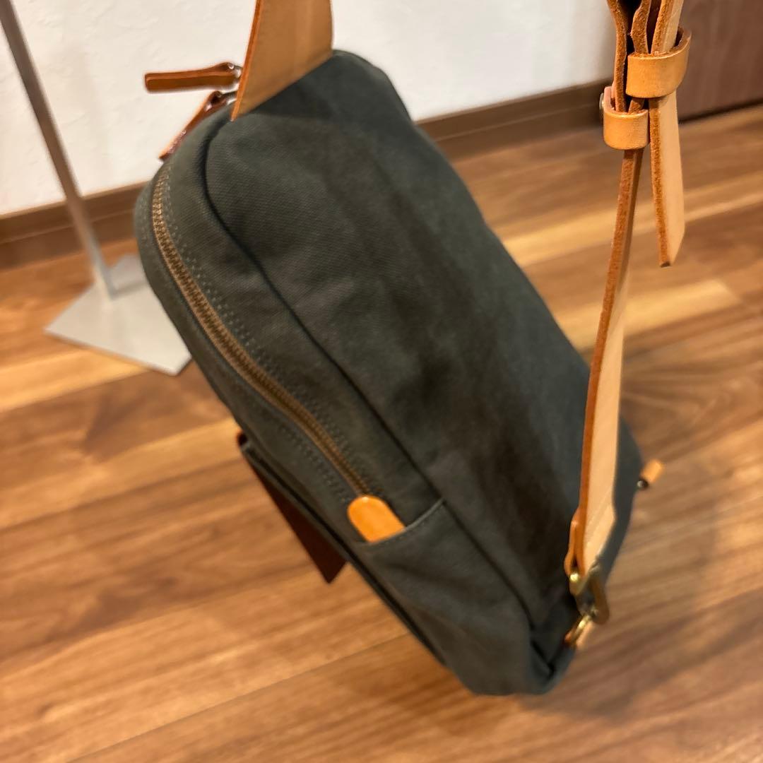 【極美品】キソラ kissora 帆布キャンパス×レザー ボディーバッグ