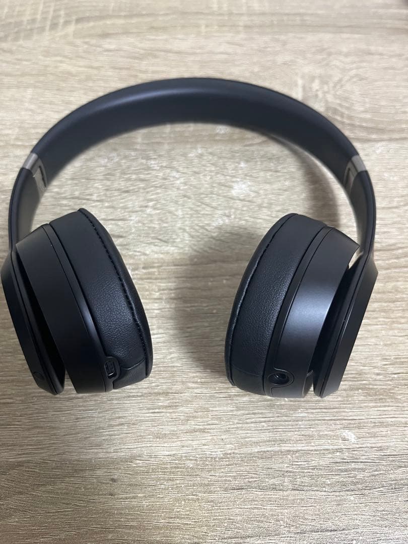 Beats solo4 ワイヤレスヘッドホン 値下げ可