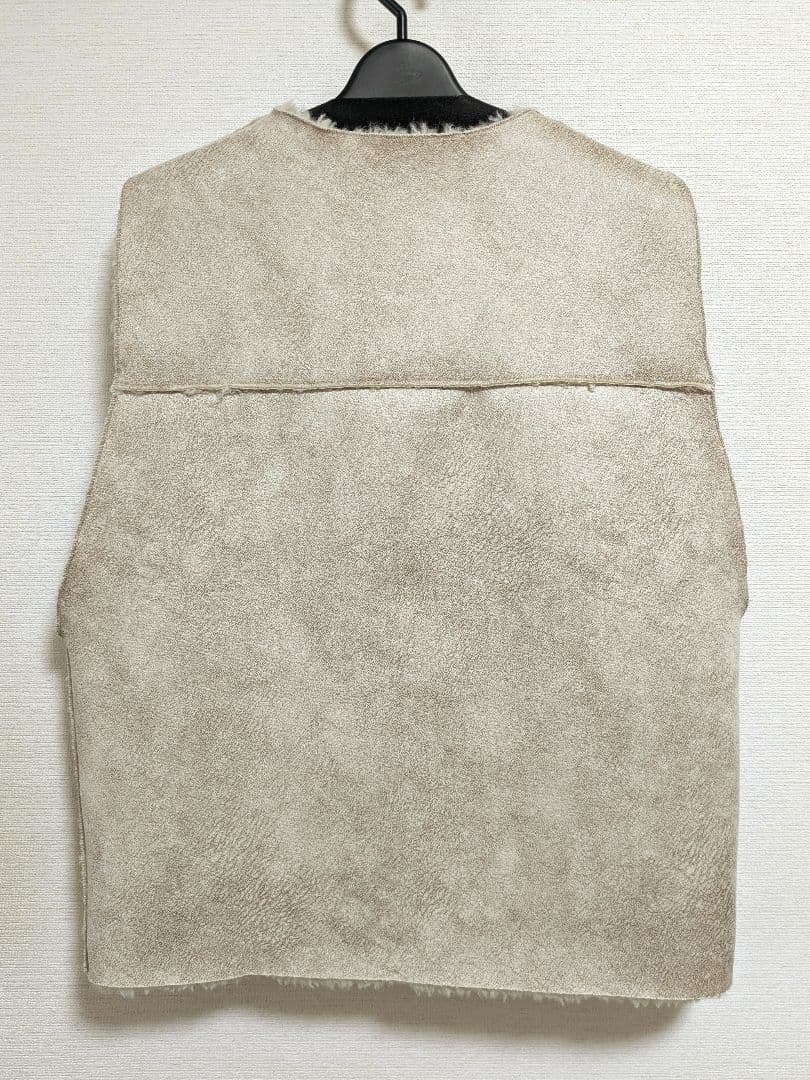 【新品】B.C STOCK ムートンライクリバーシブルベスト ナチュラル