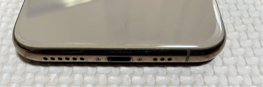 iPhone Xs Gold 256 GB SIMフリー　値下げ中