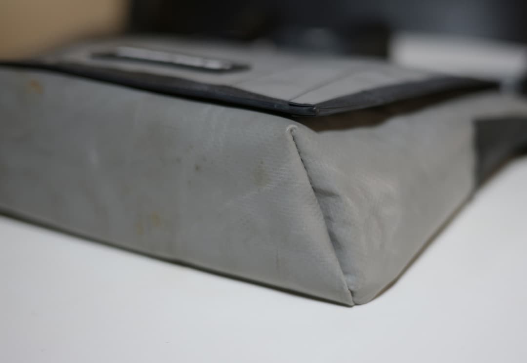 1620　FREITAG F11 LASSIE