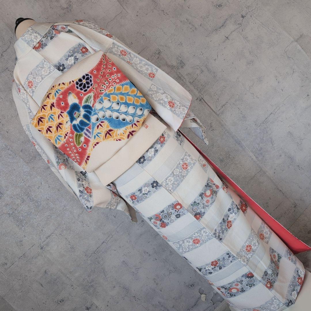 小紋　フルセット　着物　正絹　花　白地　可愛い　帯辻ヶ花　E2