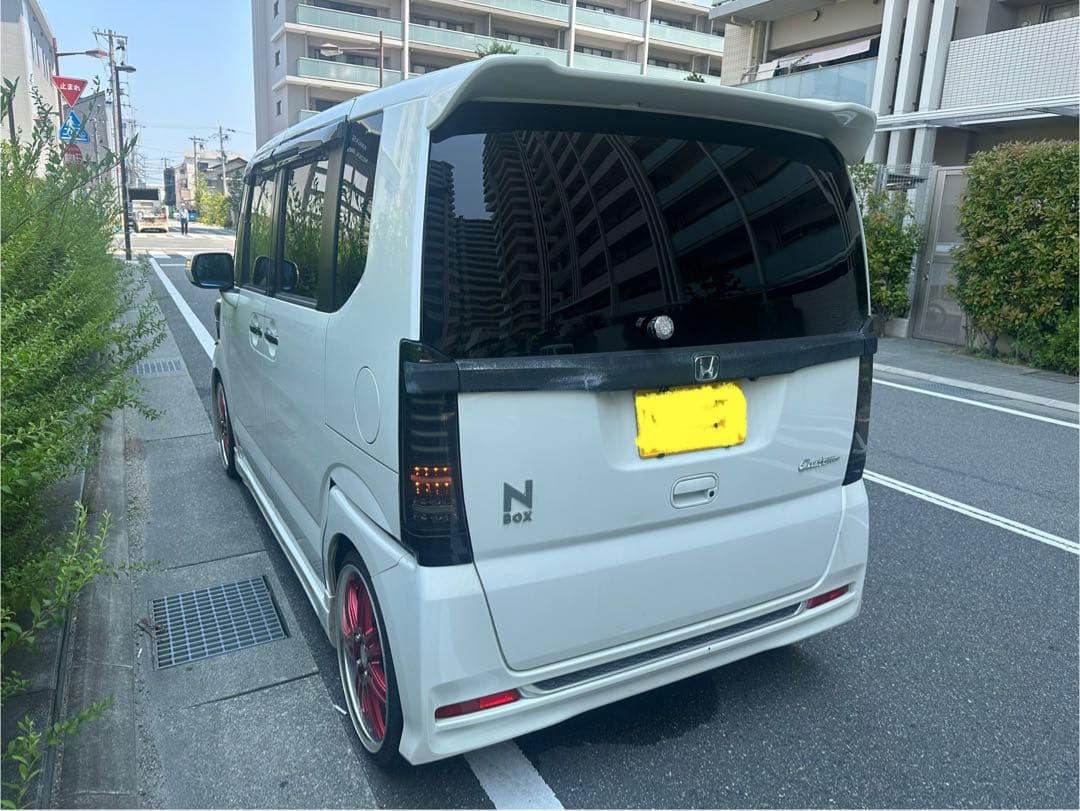 27年式　ホンダ N-BOXカスタム　ターボ　車検R8 8月まで