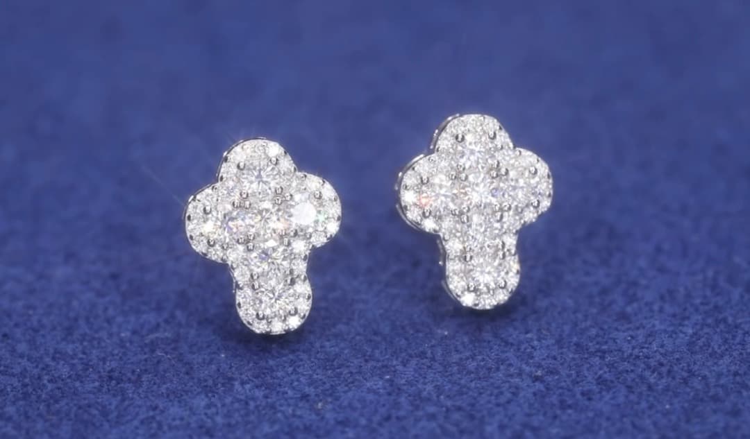 【大人気】モアサナイト×シルバー925 クロスデザイン ピアス　ユニセックス