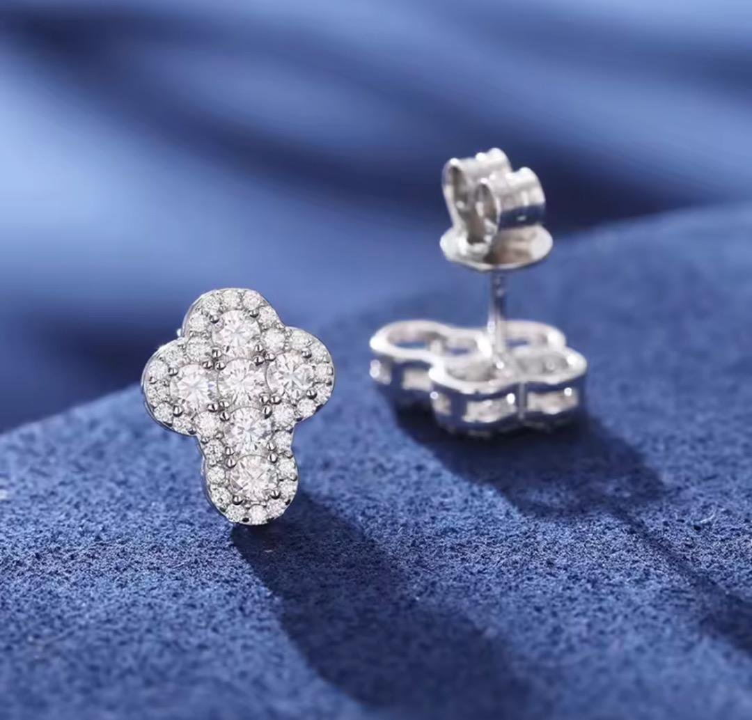 【大人気】モアサナイト×シルバー925 クロスデザイン ピアス　ユニセックス